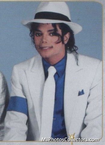 michael-is-awww-michael-jackson-19754735-348-480.jpg